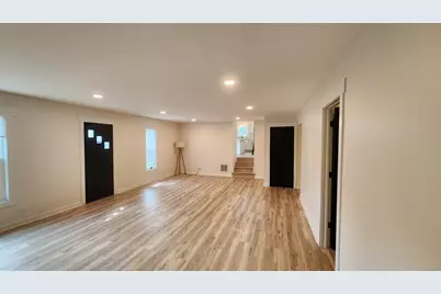 7749 Lyman Avenue, Darien, IL 60561 - Photo 8