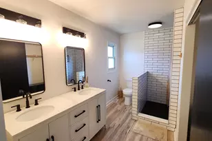 7749 Lyman Ave, Darien, IL 60561 - Photo 12