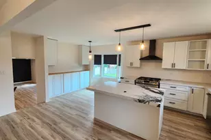 7749 Lyman Ave, Darien, IL 60561 - Photo 6