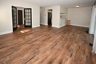230 University Ln, Elk Grove Village, IL 60007 - Photo 8