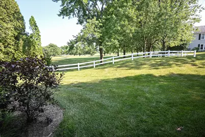 230 University Lane, Elk Grove Village, IL 60007 - Photo 24