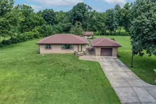 2115 Maple Rd, Joliet, IL 60432 - Photo 2