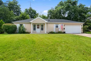 901 Hampton Ct, McHenry, IL 60050 - Photo 1
