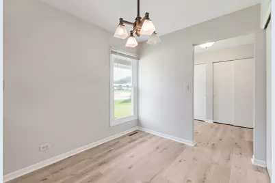 901 Hampton Court, McHenry, IL 60050 - Photo 6