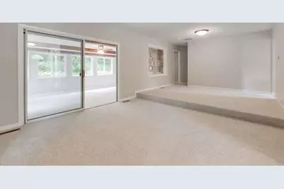 901 Hampton Court, McHenry, IL 60050 - Photo 10