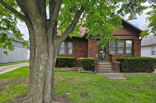 1113 Johnson St, Streator, IL 61364 - Photo 2