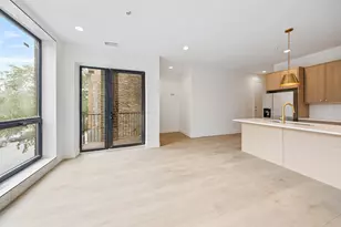 1313 W Taylor St, Chicago, IL 60607 - Photo 4