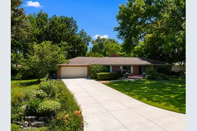 2327 S Circle Drive, Palatine, IL 60067 - Photo 2