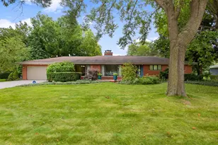 2327 S Circle Dr, Palatine, IL 60067 - Photo 1
