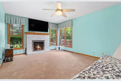812 W Kelly Ann Drive, Palatine, IL 60067 - Photo 4