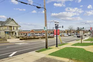 209 W Main St, Barrington, IL 60010 - Photo 2