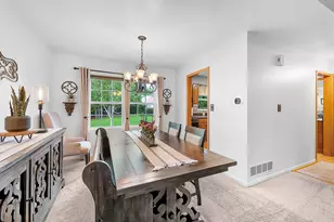 504 Tebay Pl, Schaumburg, IL 60194 - Photo 8