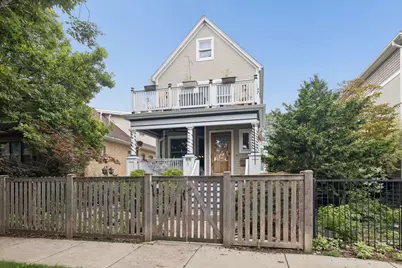 4658 N Kennicott Avenue, Chicago, IL 60630 - Photo 1
