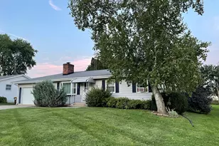 705 Obrien St, Harvard, IL 60033 - Photo 2