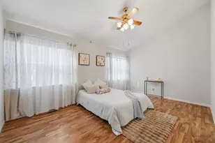 184 W Hamilton Dr, Palatine, IL 60067 - Photo 10