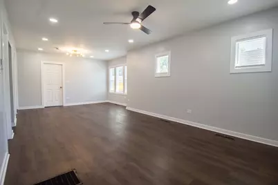 19109 Wentworth Avenue, Lansing, IL 60438 - Photo 6
