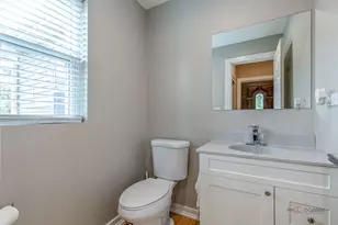 355 Woodhill Ln, Lake Villa, IL 60046 - Photo 8