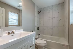 355 Woodhill Ln, Lake Villa, IL 60046 - Photo 18