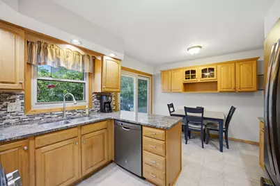 6511 Dunham Road, Downers Grove, IL 60516 - Photo 6