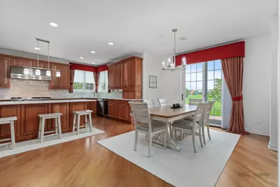 5 Hawthorn Grove Circle, Hawthorn Woods, IL 60047 - Photo 12