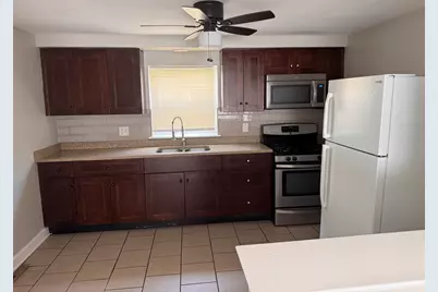 18446 Torrence Avenue #1E, Lansing, IL 60438 - Photo 2