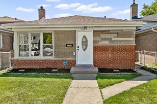 7704 McVicker Ave, Burbank, IL 60459 - Photo 2