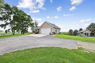 12433 Prairie Center Rd, Morrison, IL 61270 - Photo 6