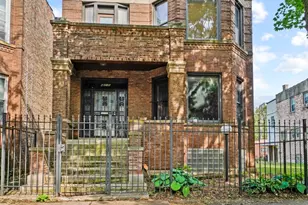 6215 S Evans Ave, Chicago, IL 60637 - Photo 1