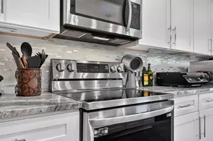 1831 S Mission Hills Rd, Northbrook, IL 60062 - Photo 8