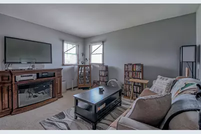 2512 Live Oak Drive, Crest Hill, IL 60403 - Photo 8