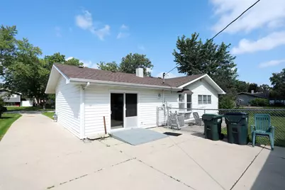 2055 Shepard Road, Hoffman Estates, IL 60169 - Photo 22