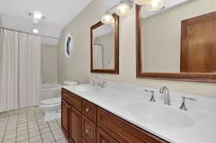 2 S Stough St, Hinsdale, IL 60521 - Photo 32