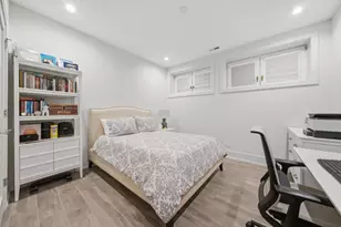 1366 W Walton St, Chicago, IL 60642 - Photo 28