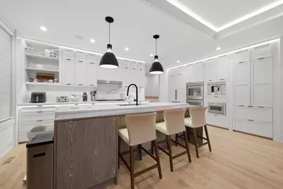 1366 W Walton Street #1E, Chicago, IL 60642 - Photo 8