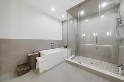 1366 W Walton Street #1E, Chicago, IL 60642 - Photo 26