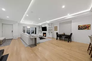 1366 W Walton St, Chicago, IL 60642 - Photo 12