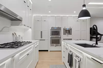 1366 W Walton Street #1E, Chicago, IL 60642 - Photo 10