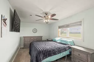 827 W Northeast Shore Dr, McHenry, IL 60051 - Photo 12