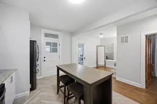4836 W Barry Ave, Chicago, IL 60641 - Photo 10