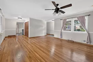 216 Fairmont Dr, Dekalb, IL 60115 - Photo 8
