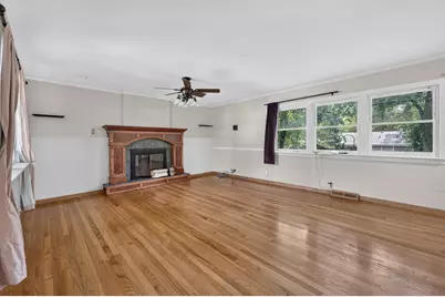 216 Fairmont Drive, Dekalb, IL 60115 - Photo 6