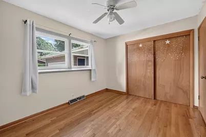 216 Fairmont Drive, Dekalb, IL 60115 - Photo 16