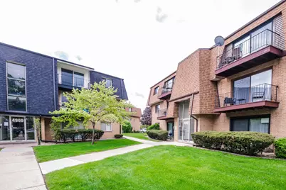 4917 W 109th Street #301, Oak Lawn, IL 60453 - Photo 1