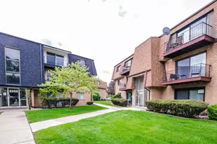 4917 W 109th St, Oak Lawn, IL 60453 - Photo 1