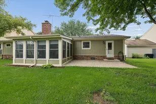 2440 Harbor Ct, Aurora, IL 60504 - Photo 26