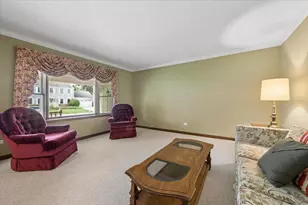 2440 Harbor Ct, Aurora, IL 60504 - Photo 4