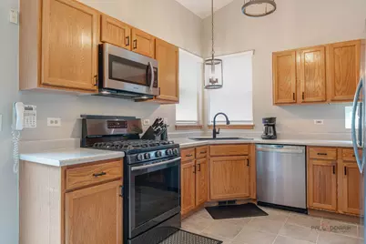 5513 Alexandria Drive, Lake in the Hills, IL 60156 - Photo 8