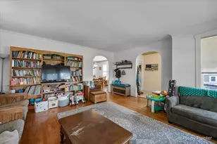 1711 Hartrey Ave, Evanston, IL 60201 - Photo 4