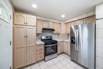 8837 Robin Drive, Des Plaines, IL 60016 - Photo 12