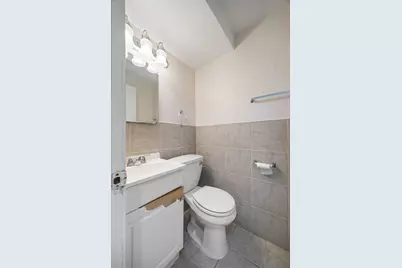 8837 Robin Drive, Des Plaines, IL 60016 - Photo 20